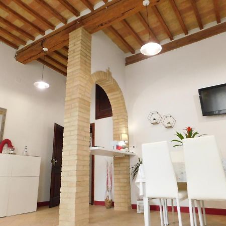 Otello Guest House 몬탈치노 외부 사진